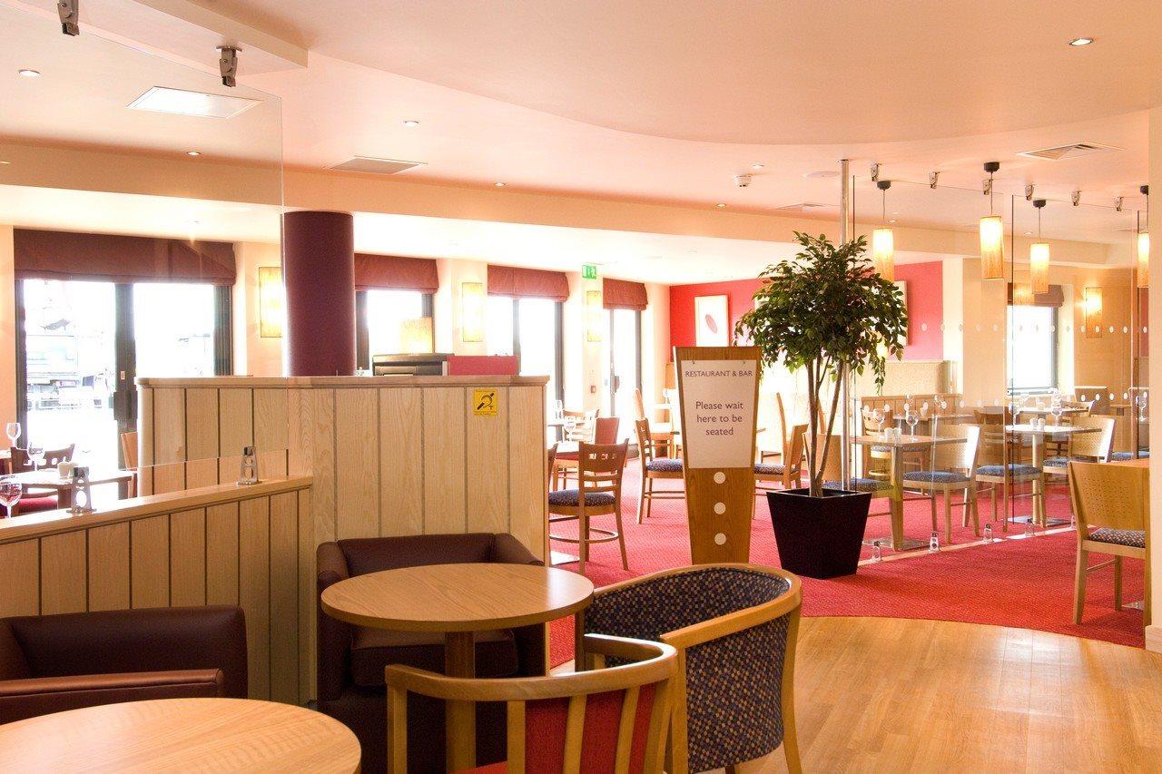 Premier Inn Cambridge Girton  Buitenkant foto