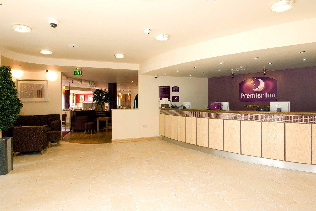Premier Inn Cambridge Girton  Buitenkant foto