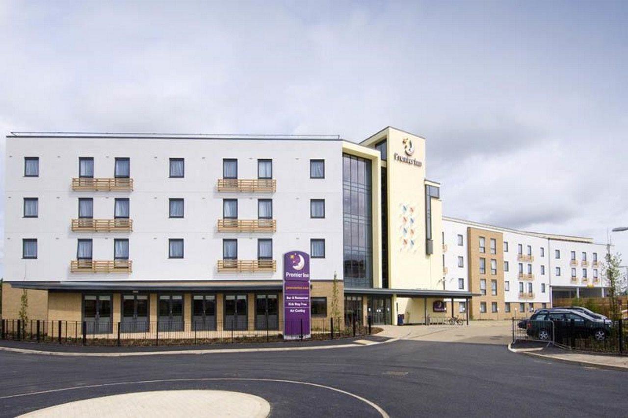 Premier Inn Cambridge Girton  Buitenkant foto
