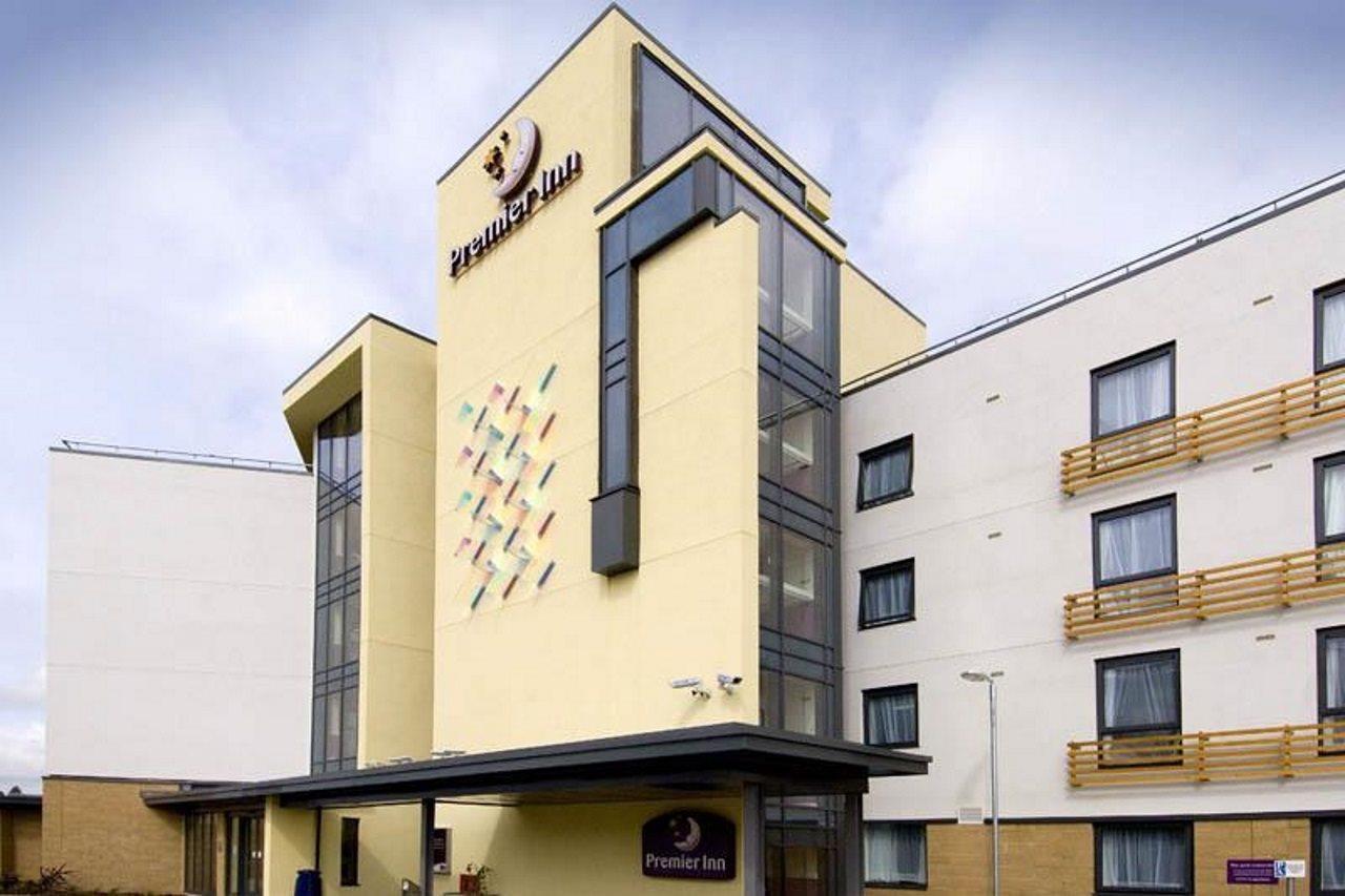 Premier Inn Cambridge Girton  Buitenkant foto