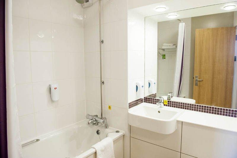 Premier Inn Cambridge Girton  Buitenkant foto